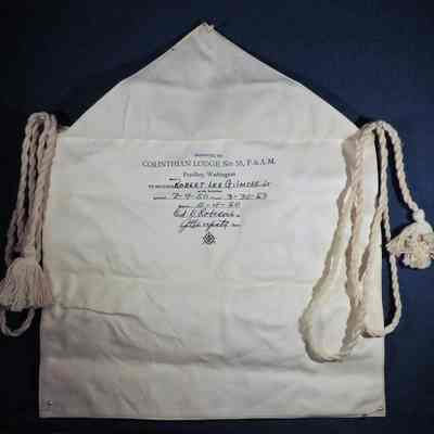 Robert L. Gilmore Jr. Apron