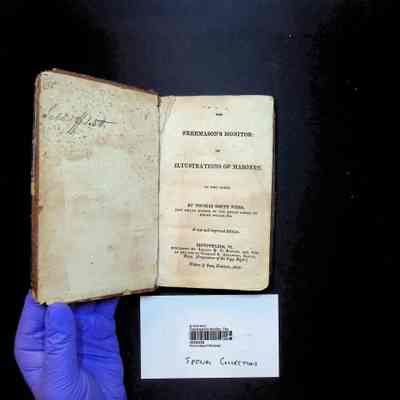 Book: The Freemason's Monitor or Iltustrations of Masonry by Thomas Smith Webb