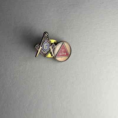 Pin: Square and Compass and R.A.M. Symbol. Donated by PGM James O. Wood (c.1999)