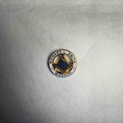 Pin: Presumably Missouri Grand Lodge. Collected by PGM Sam Roberts (c. 2015)