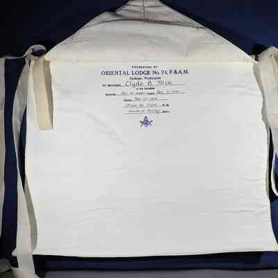 Clyde B. Mix Apron