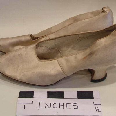 Shoe