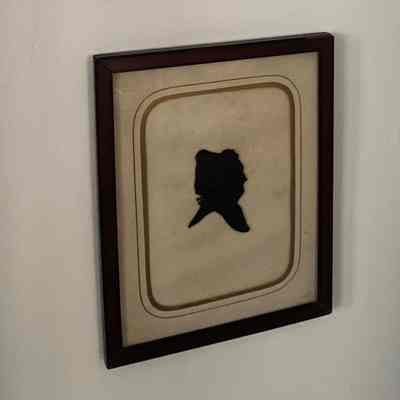 silhouette of Martha Washington