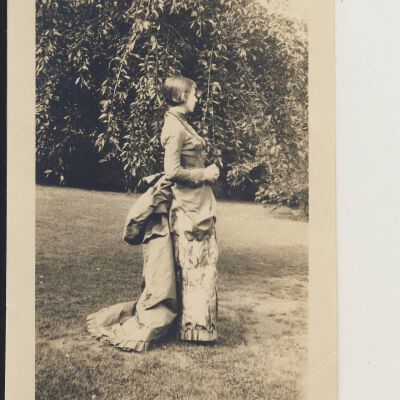 Unknown woman