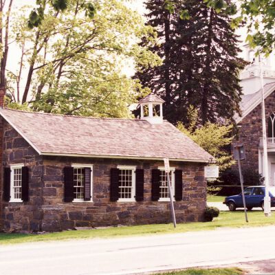 Stone Jug Schoolhouse