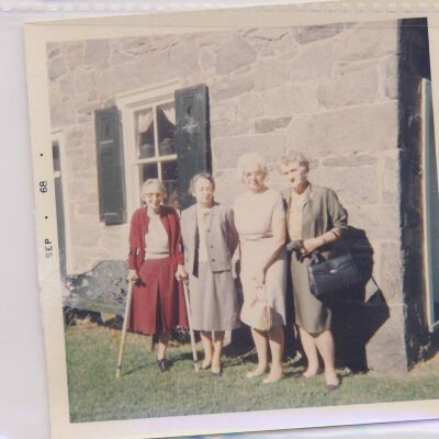 Stone Jug Schoolhouse