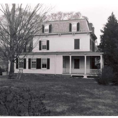 Side view of John Kinkel House on Pound Ridge Road?