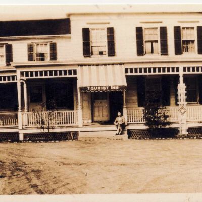 Tourist Inn