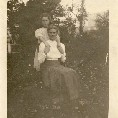 Hope Bedell and her mother, Phebe Lewis