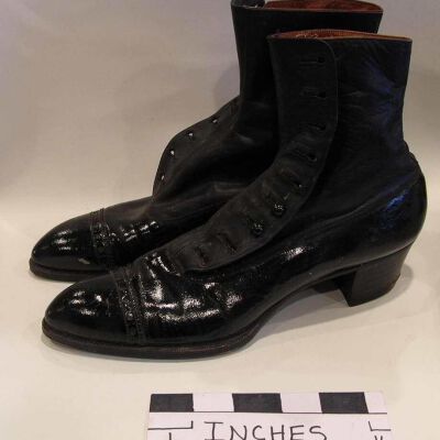 Shoe