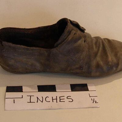 Shoe