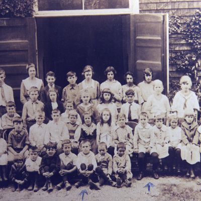 Group photo at Schoolhouse on Court Road