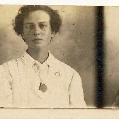 Unknown woman