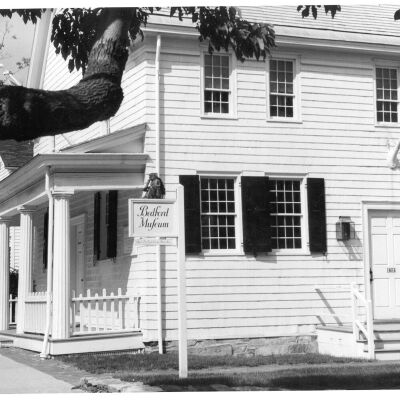 Bedford Court House showing entrance to the Bedford Museum