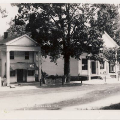 Lounsbery Building, on right, built 1906