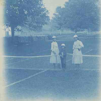 Lounsbery children playing tennis