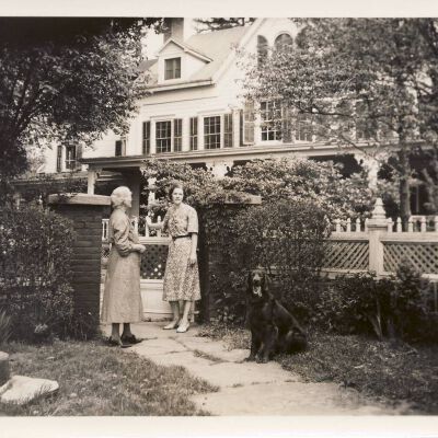 Hope Bedell with unidentified woman