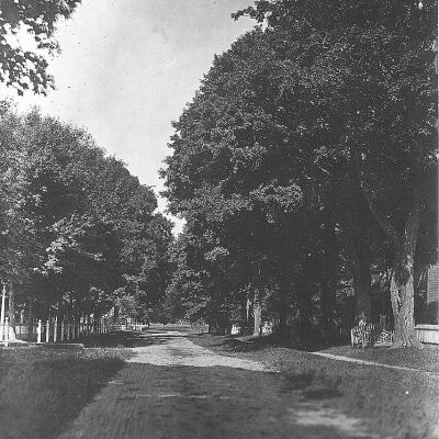 Pound Ridge Road looking north toward Village Green