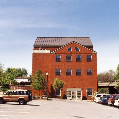 Station Plaza Office Building, built 1989.