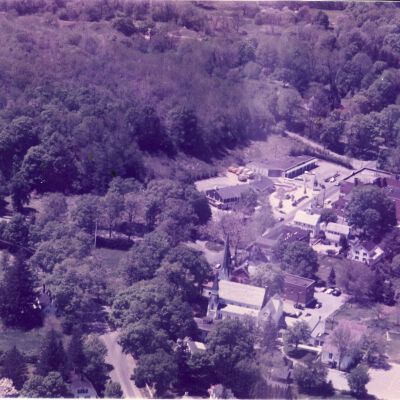 Aerial view of Bedford Village, 1994