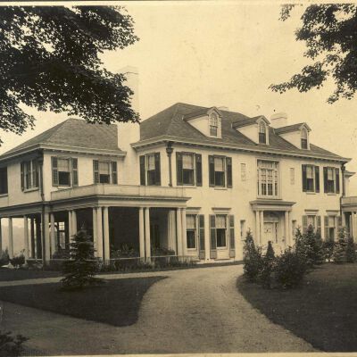 S.B. Hunt House?
