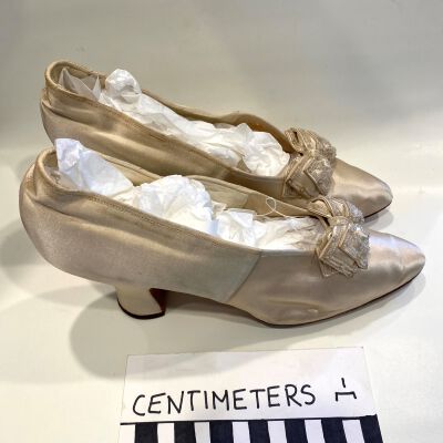 Shoe
