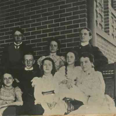 "Eight Cousins", Grandchildren of James Henry Robinson