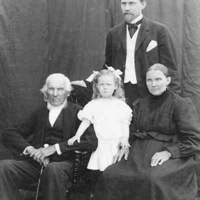 "Mr. Foss & his daughter, Mrs. Hoefner & her son, Henry Hoefner & his daughter", ca 1890s - 1910s