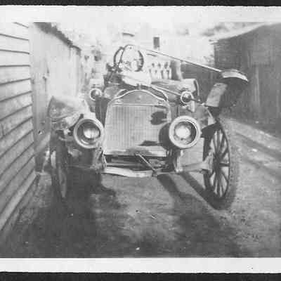 "Our wrecked car". 1918-1919