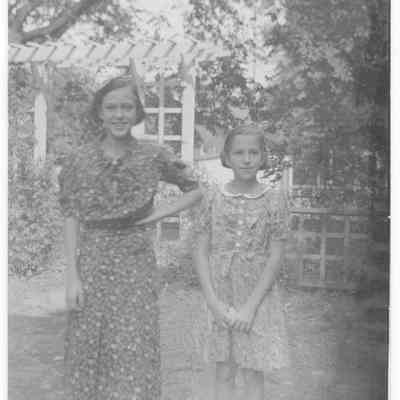 "Maryanne and Esther Mae in our yard". "Taken Oct. 4, 1936" (920 Clay St.)