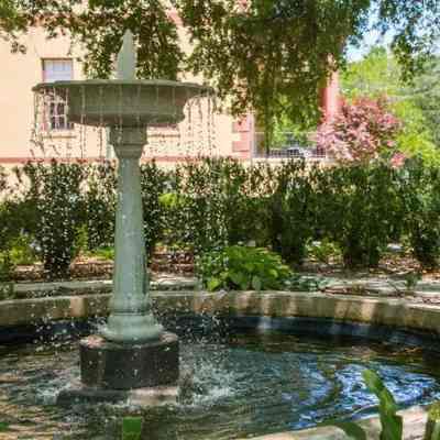 Reproduction on display, Hampton-Preston Gardens