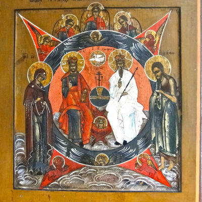 S009 Heavenly Trinity