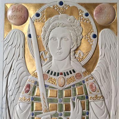 E04a08 Archangel Michael Carving