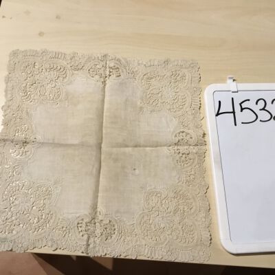 4532