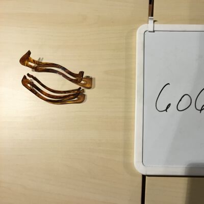606