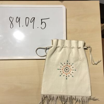 89.09.5