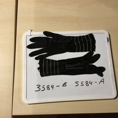3584