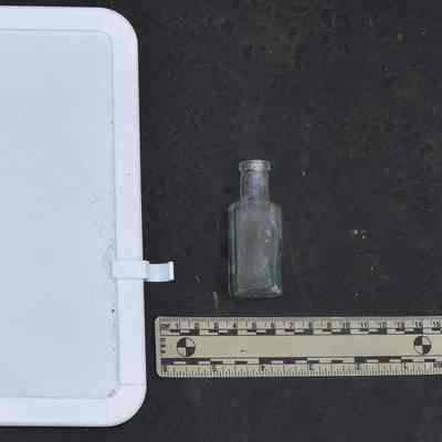 Glass 3.27 Pale Blue Green Bottle