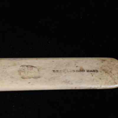 Enlarged photo of toothbrush, better view of the label.