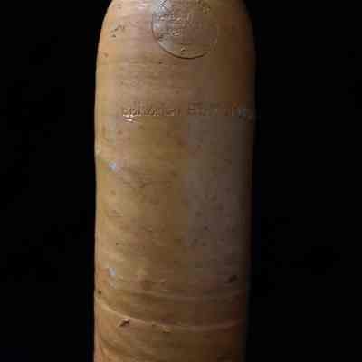 SELTERS seal and HERZOGTHUM NASSAU embossed on front.