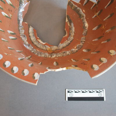 Basin with Cat's Eye and Cable Decoration