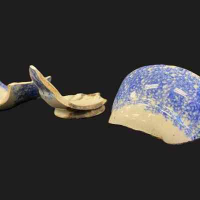 Blue Sponge/Spatterware Early Whiteware cup