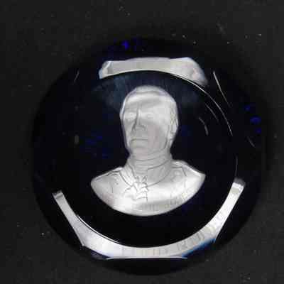 Cristal D'Albert for The Franklin Mint, paperweight (John Paul Jones), France, ca. 1975