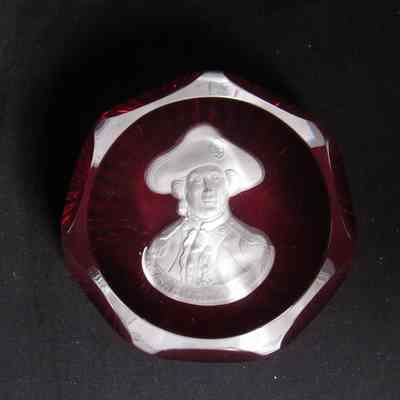 Cristal d'Albert, paperweight (John Paul Jones), France, 1970s