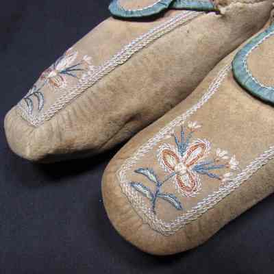 Pair of slippers, 19th century