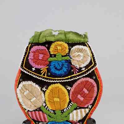 Mohawk, beaded bag, 1840-60
