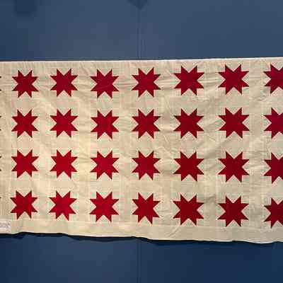Martha Amazeen Becker, quilt (Red Star), New Castle, N.H., early 20th century