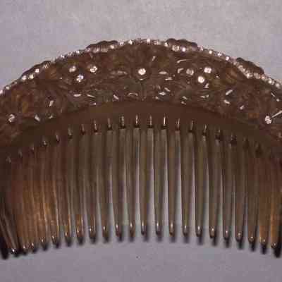 Hair comb, probably America, late 19th century