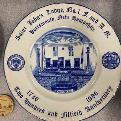 Jonroth (retailer), souvenir plate (St. John's Lodge), Staffordshire, England, 1986