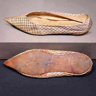 Pair of slippers, England, 1780-90s